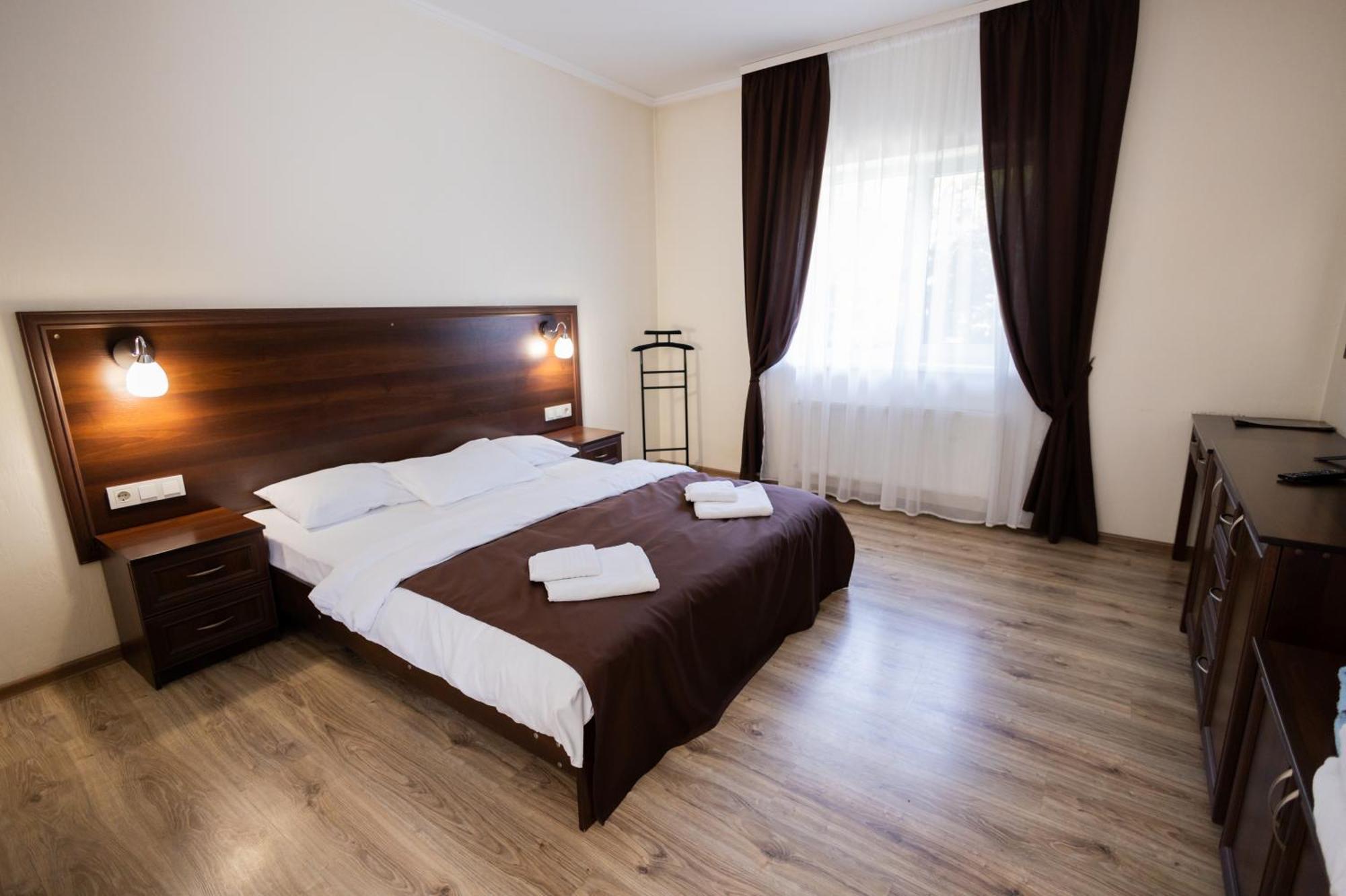 Fantasia Hotel Поляна Экстерьер фото