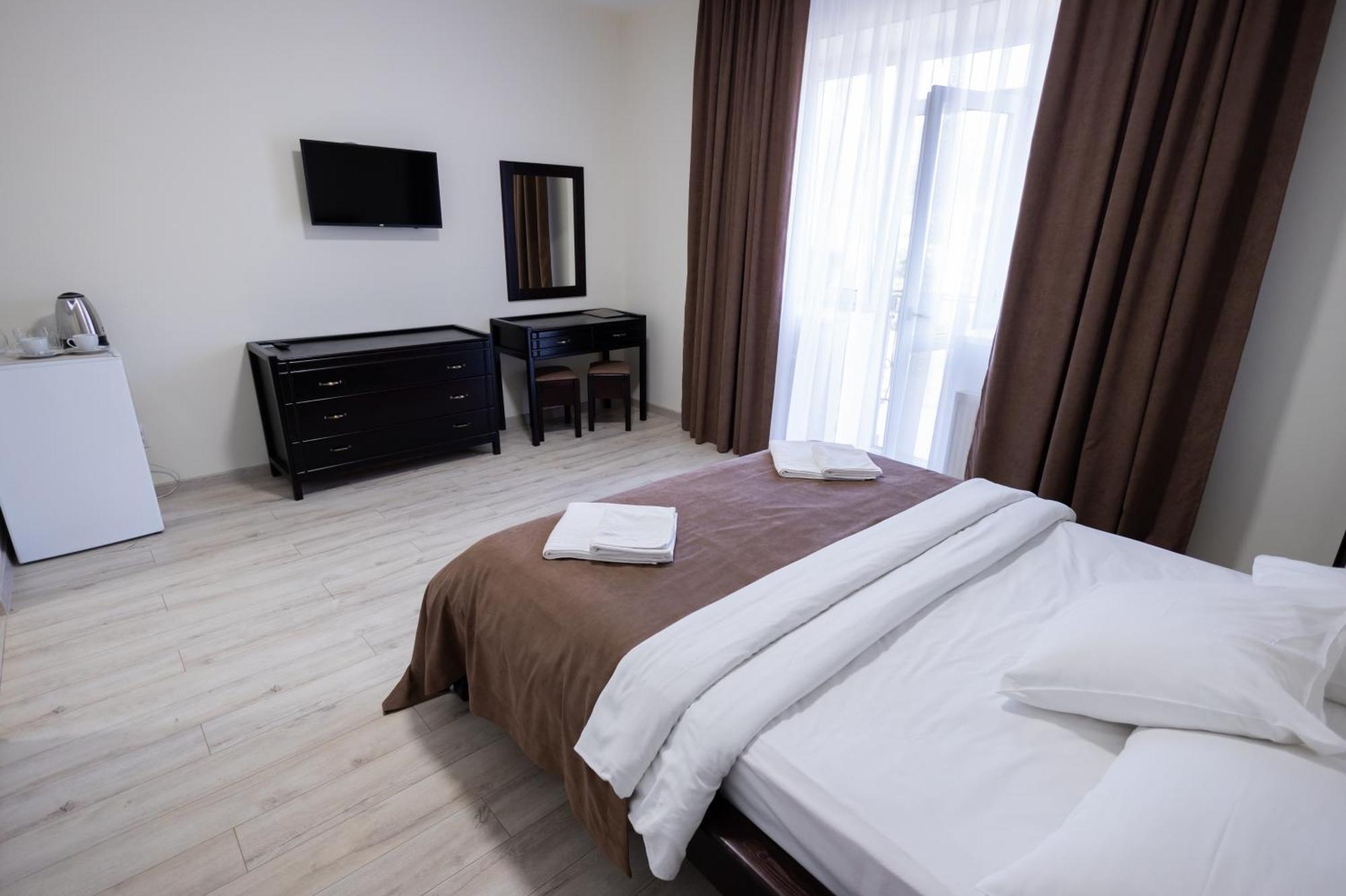 Fantasia Hotel Поляна Экстерьер фото